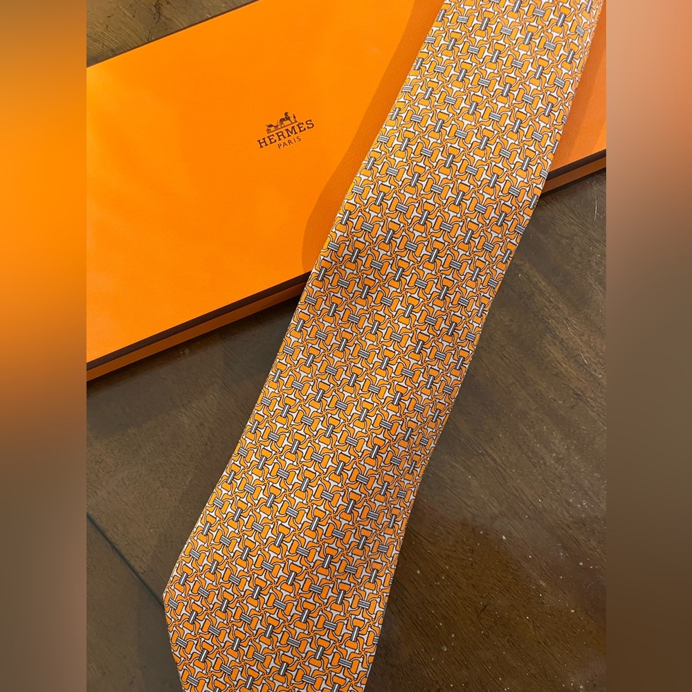 Hermes Link Tie in a Stunning Orange! Extra Long - 67” - Includes Box!